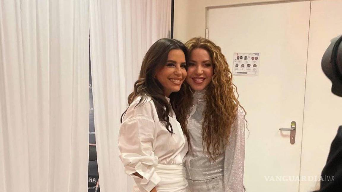 $!Las amigas posaron para las cámaras de ambas.