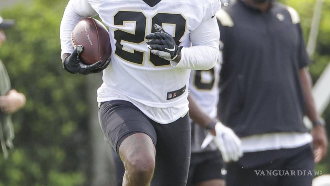 Latavius Murray llega a Denver tras estar con Saints