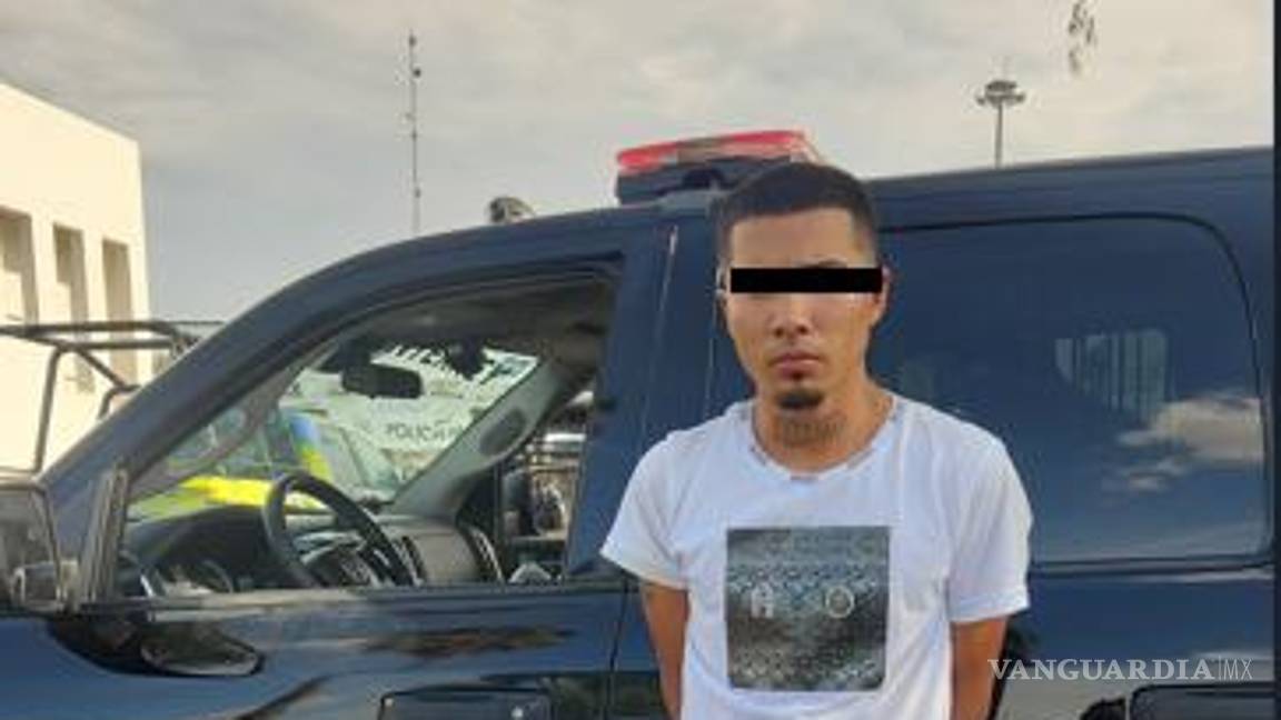 Caen cuatro jóvenes en posesión de drogas en el centro de Monterrey