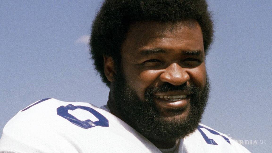 $!Rayfield Wright de los Dallas Cowboys en esta foto de septiembre de 1975.