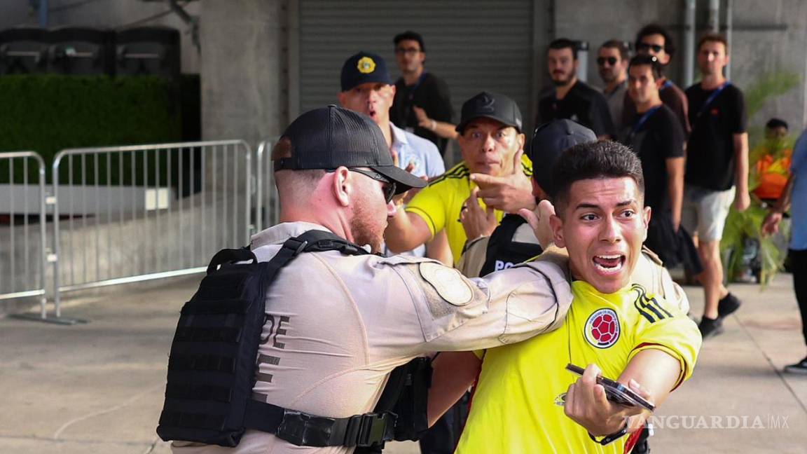 $!Heridos, llantos y gente con golpes de calor, encima niños desesperados, es lo que ha ocurrido hasta el momento en la previa para la Copa América.