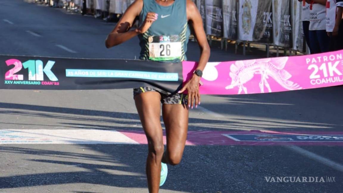 $!Alene Amare Shewarge, ganadora de la rama femenil.