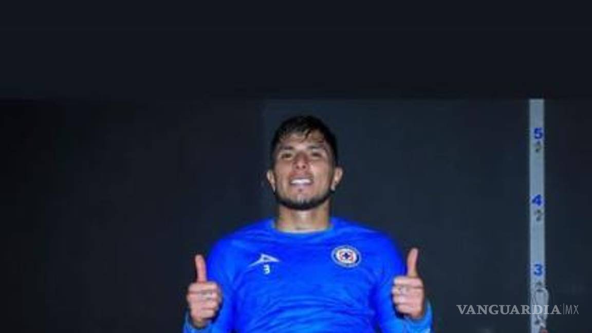$!Salcedo habría estado negociando su salida del Cruz Azul en días previos.