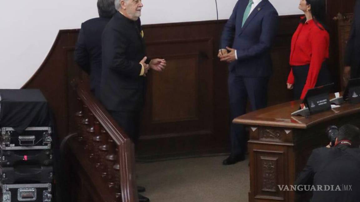 $!Autoridades estatales y municipales asistieron a la entrega del reconocimiento al trabajo y prestigio de la UAAAN.