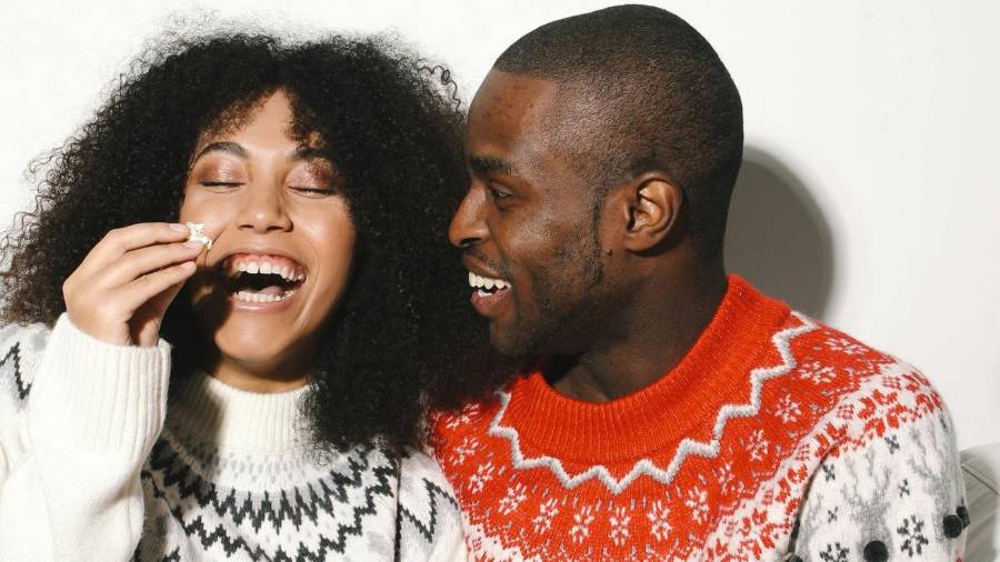 Mantengan un sentido del humor, jueguen y disfruten de su conexión de una manera lúdica.