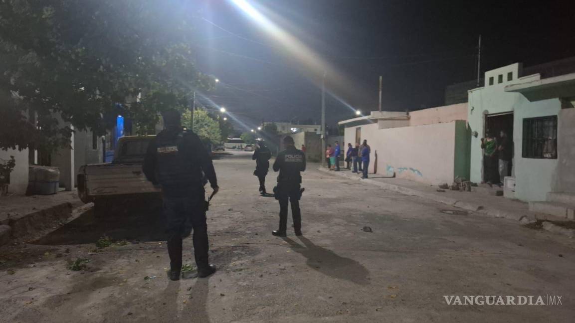 $!Las autoridades lograron dispersar las riñas en Saltillo, evitando que el conflicto escalara a mayores.