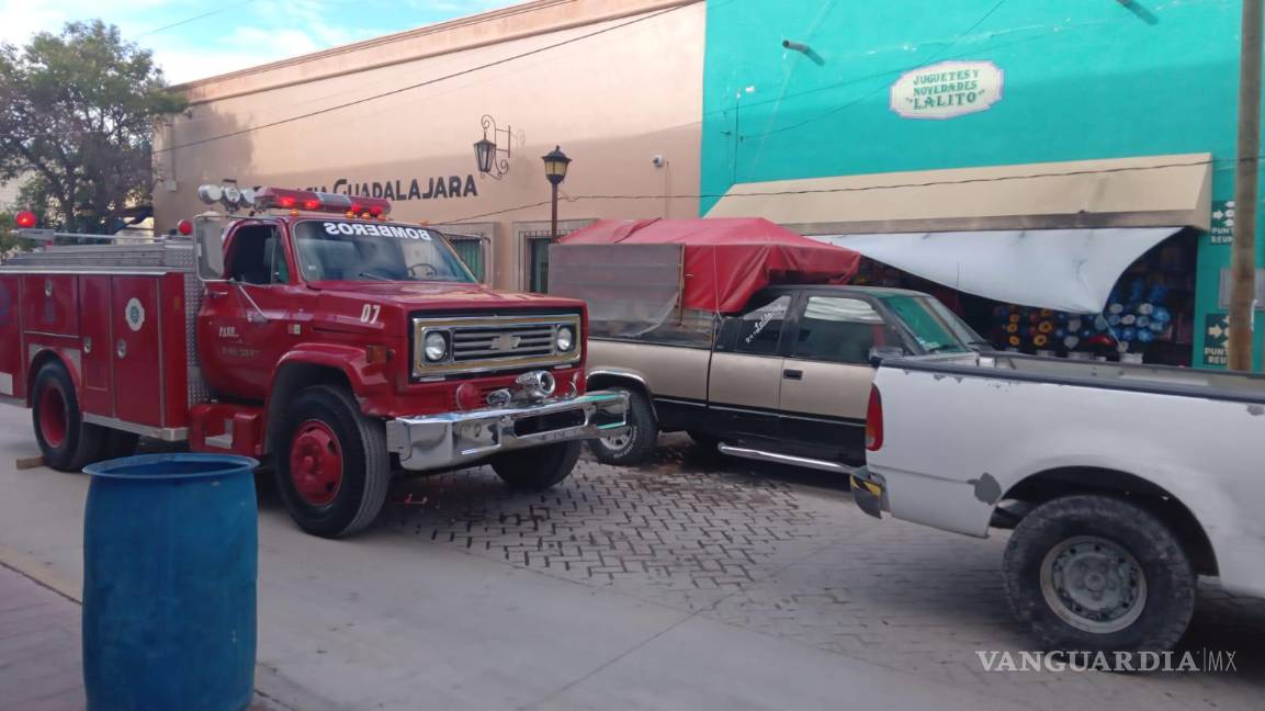 $!El cierre de calles fue necesario para evitar el paso de curiosos y agilizar el trabajo de las unidades de emergencia.