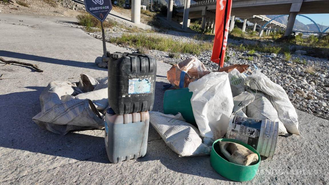 Recolectan más de media tonelada de desechos del Río Santa Catarina, en Nuevo León