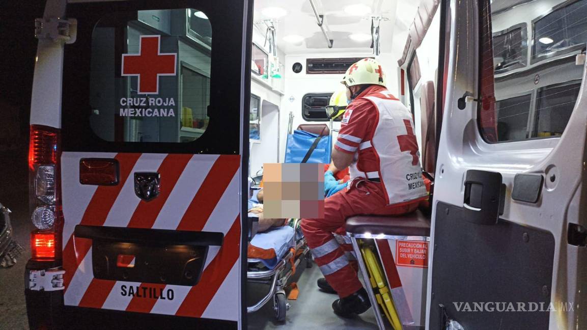 $!El joven fue trasladado a recibir atención médica.