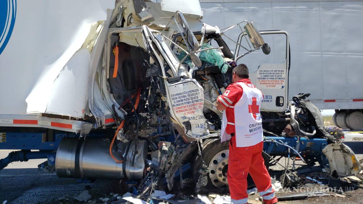 $!El conductor falleció en el lugar de los hechos.