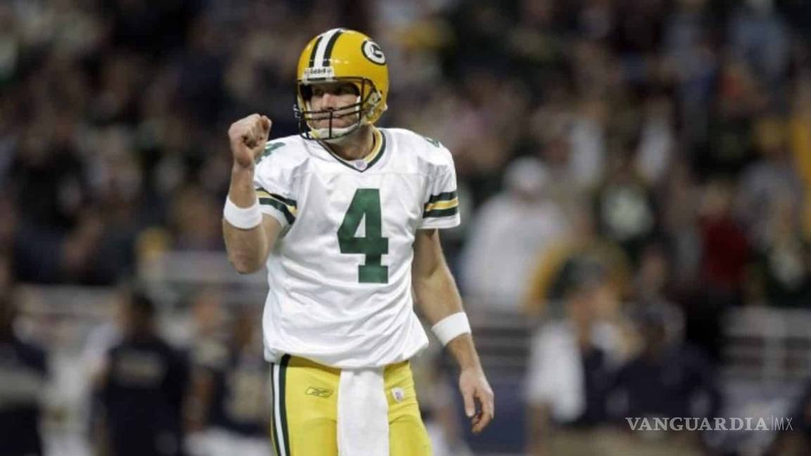 Brett Favre considera que Colin Kaepernick será un héroe en el futbol americano