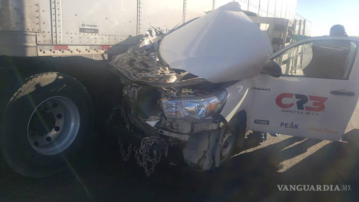 $!Después de dos horas abrieron la carretera para la circulación, ya que era una larga fila que abarcaba más dos kilómetros.
