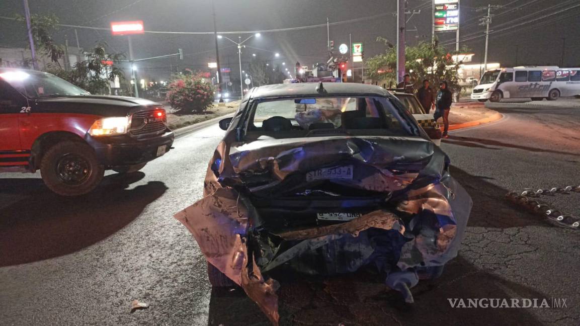 Saldo de 33 lesionados en choque múltiple, en Nuevo León
