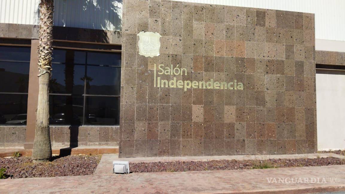 Tras días de caos para recoger placas en Saltillo, mega módulo luce vacío