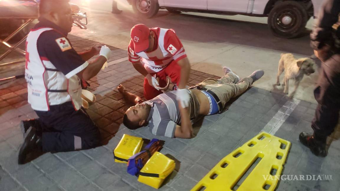 $!Los lesionados no pudieron controlar la moto debido a la ingesta de alcohol.