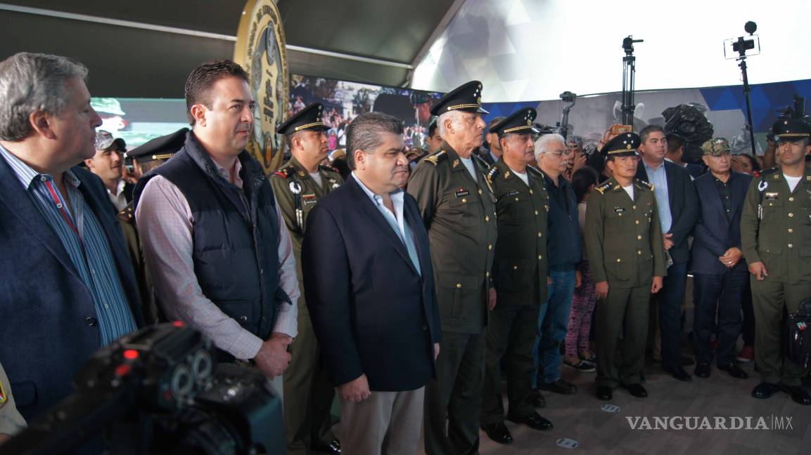 $!SEDENA y Miguel Riquelme inauguran en Monclova la exposición &quot;Fuerzas Armadas... Pasión por Servir a México&quot;