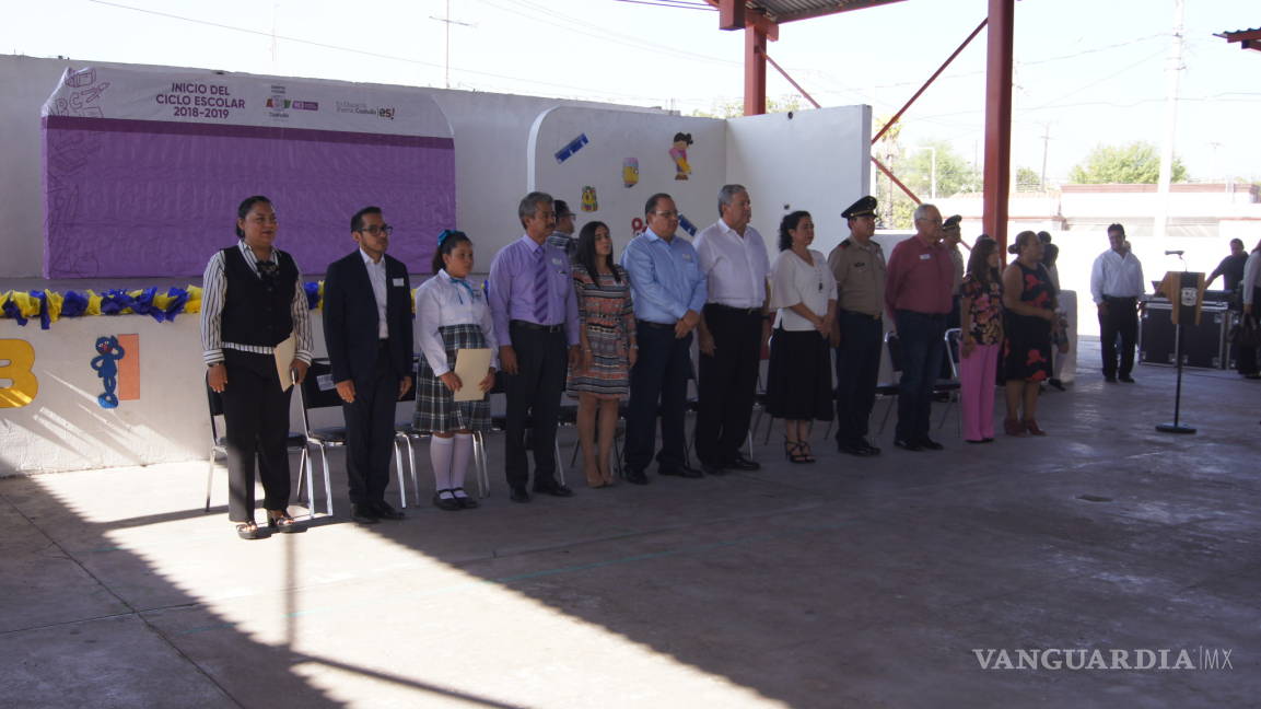 $!Secretario de Gobierno de Coahuila arranca ciclo escolar en la Región Centro