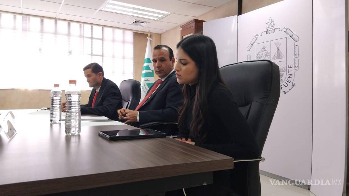 $!La síndico de mayoría, Karen Segura, durante la primera sesión, destacó por su intervención a favor de la transparencia y la fundamentación legal en los acuerdos del cabildo.