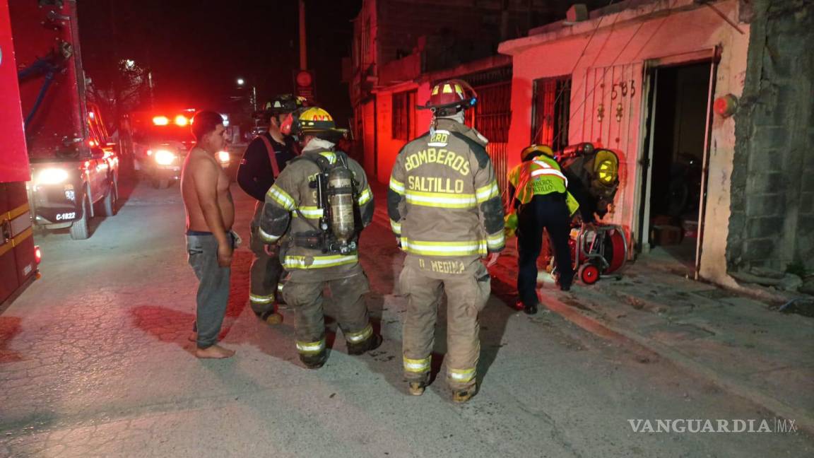 Saltillo: menores causan incendio en su vivienda; fuego es controlado por bomberos