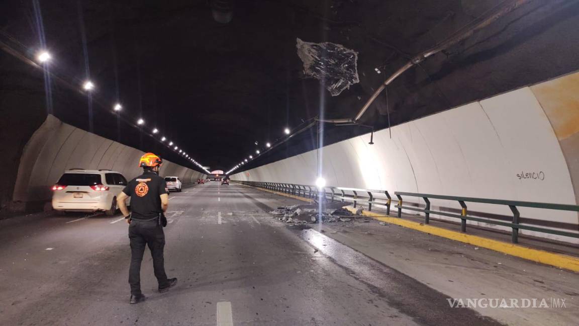 Cierran Túnel de la Loma Larga por caída de concreto; vialidad en Monterrey colapsa