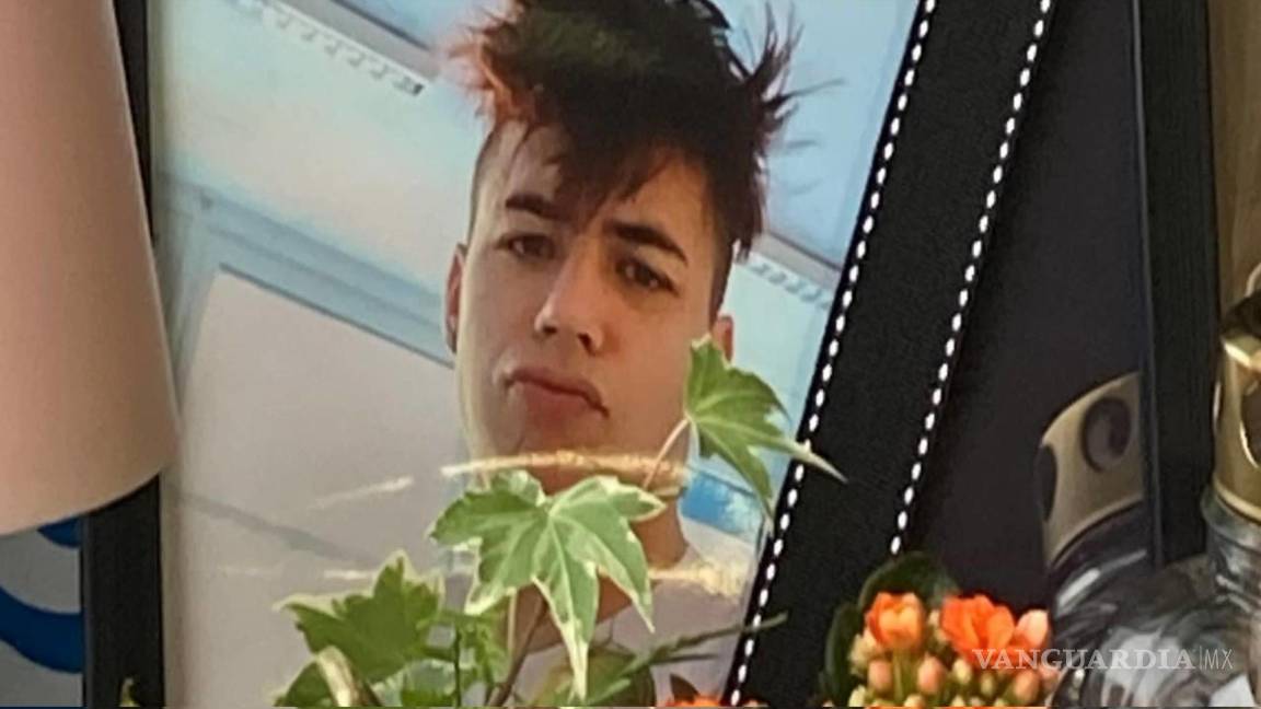 $!El empleado de la gasolinería, de 20 años de edad, se negó a venderle la cerveza que quería comprar por no llevar cubrebocas