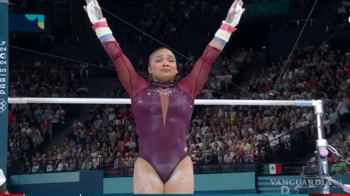 $!A pesar de su lesión, Natalia Escalera mostró su valentía y habilidad en las barras asimétricas.