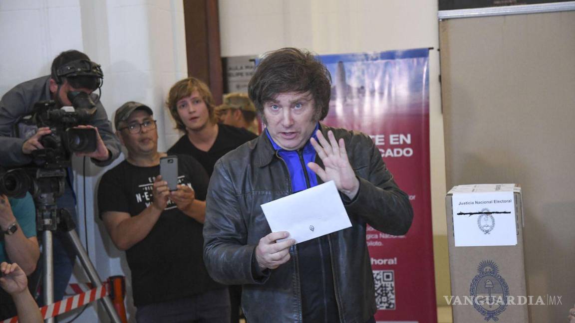 $!El economista de ultraderecha Javier Milei, de la Libertad Avanza, lidera la mayoría de las encuestas