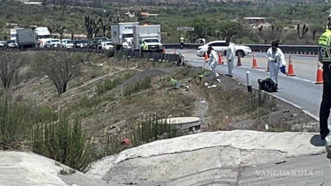 $!El cuerpo fue localizado mutilado fuera de la cinta asfáltica.