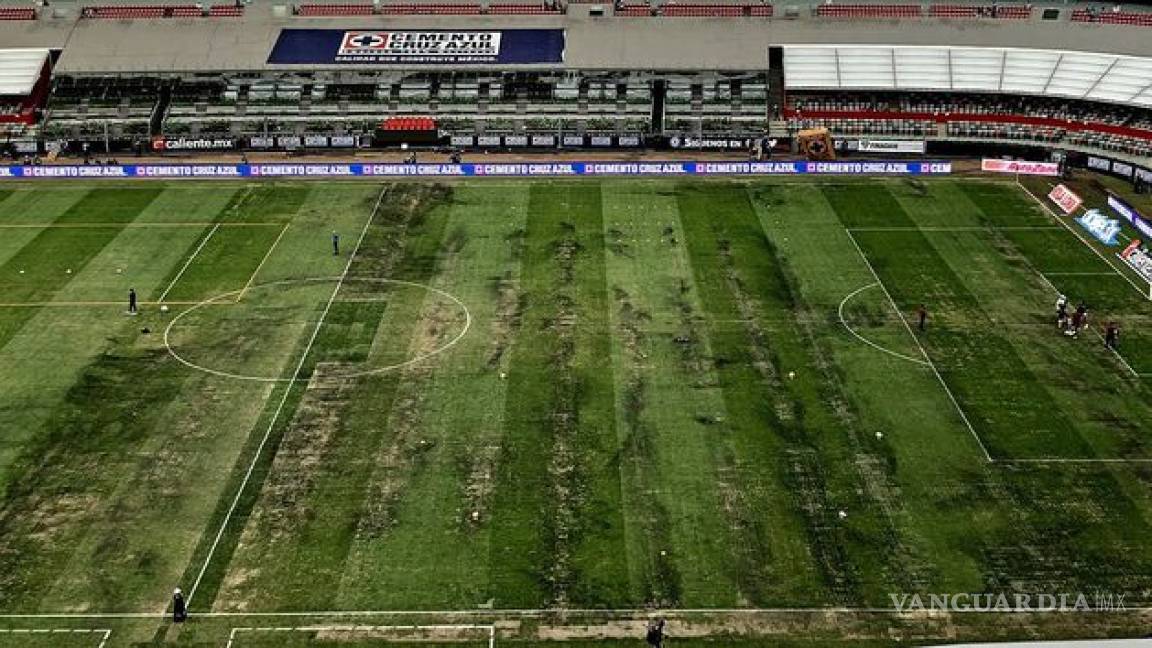 El juego de la NFL se podría cancelar por el pasto del Estadio Azteca