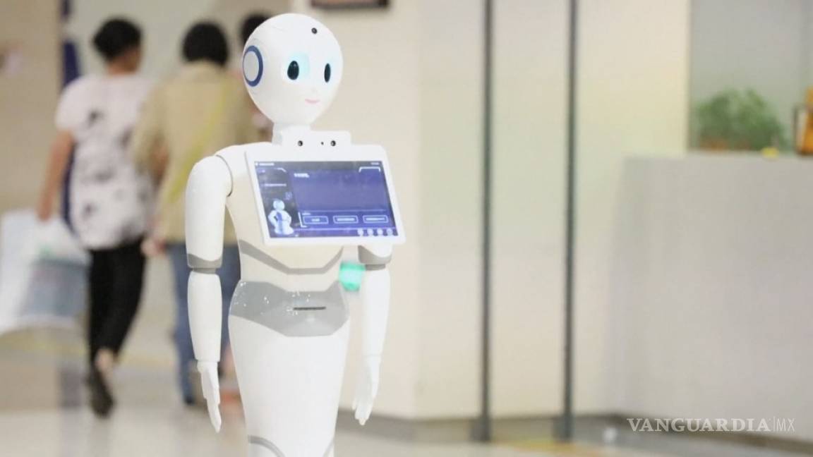 Médico-robot comienza a tratar pacientes en China