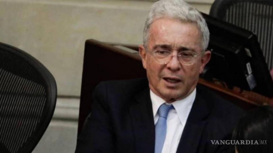 Álvaro Uribe, expresidente de Colombia que está en arresto domiciliario, tiene COVID-19