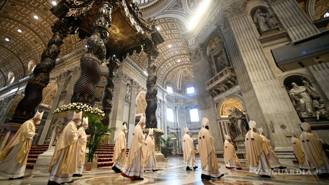 Vaticano evalúa excomulgar a los miembros de la mafia