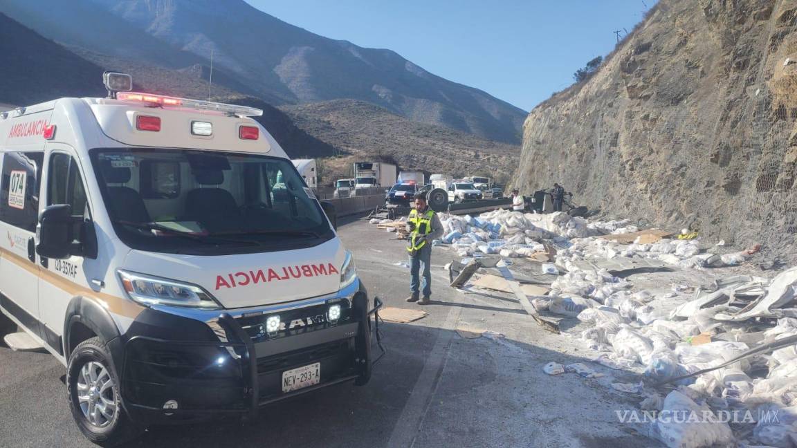 Tragedia en la carretera 57: Trailero pierde la vida en aparatoso accidente