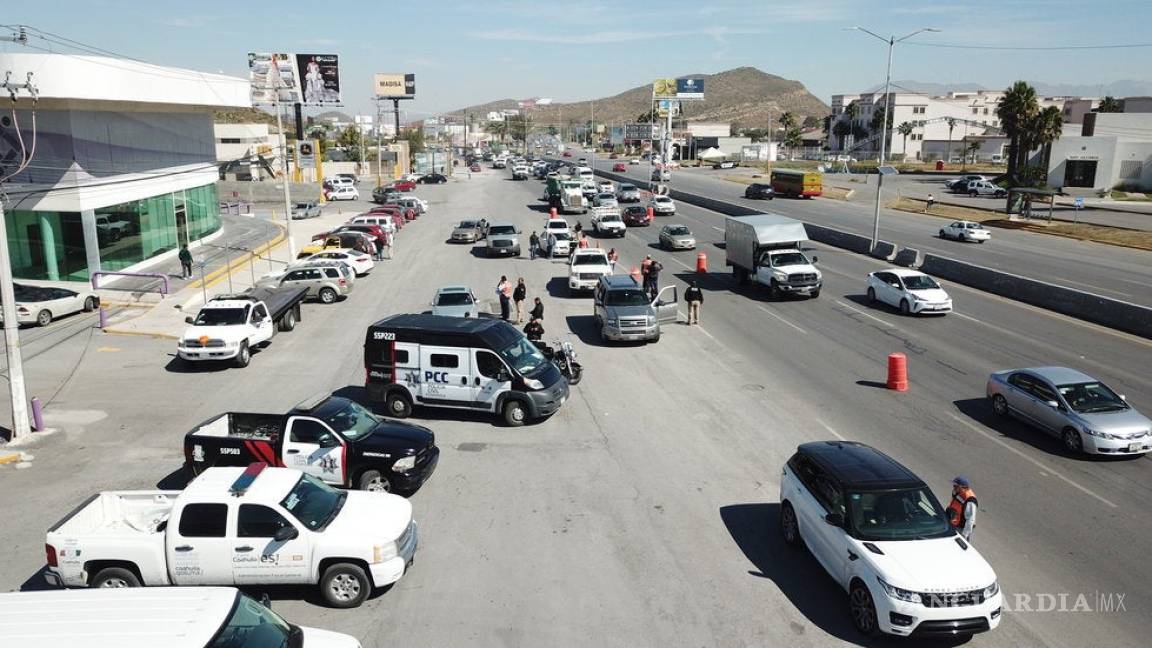 Multan a 4 mil y aseguran 400 vehículos en operativos en Coahuila