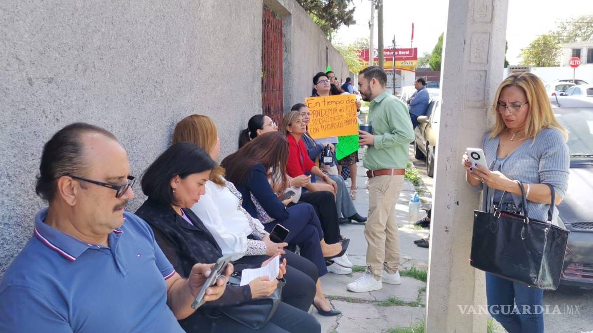 $!El paro de los empleados de los juzgados se mantuvo por la mañana.