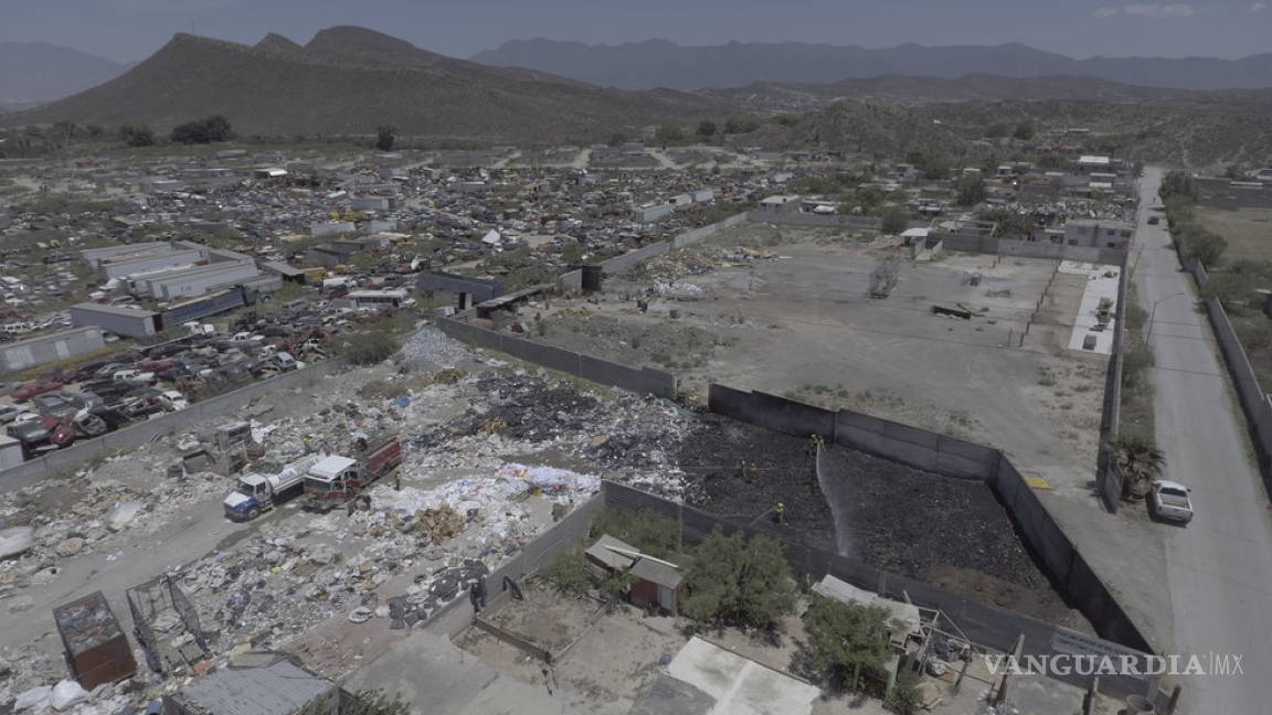 Investigará Protección Civil a recicladora incendiada en Saltillo