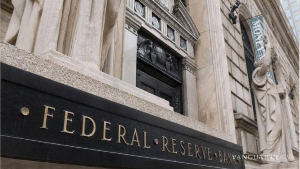 ‘La inflación sigue siendo alta’, la Fed mantiene tasa de interés