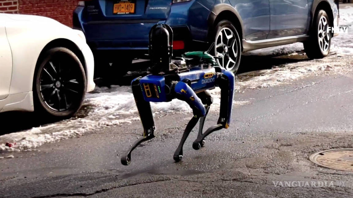 Policía de Nueva York vuelve a desplegar un perro robot (video)