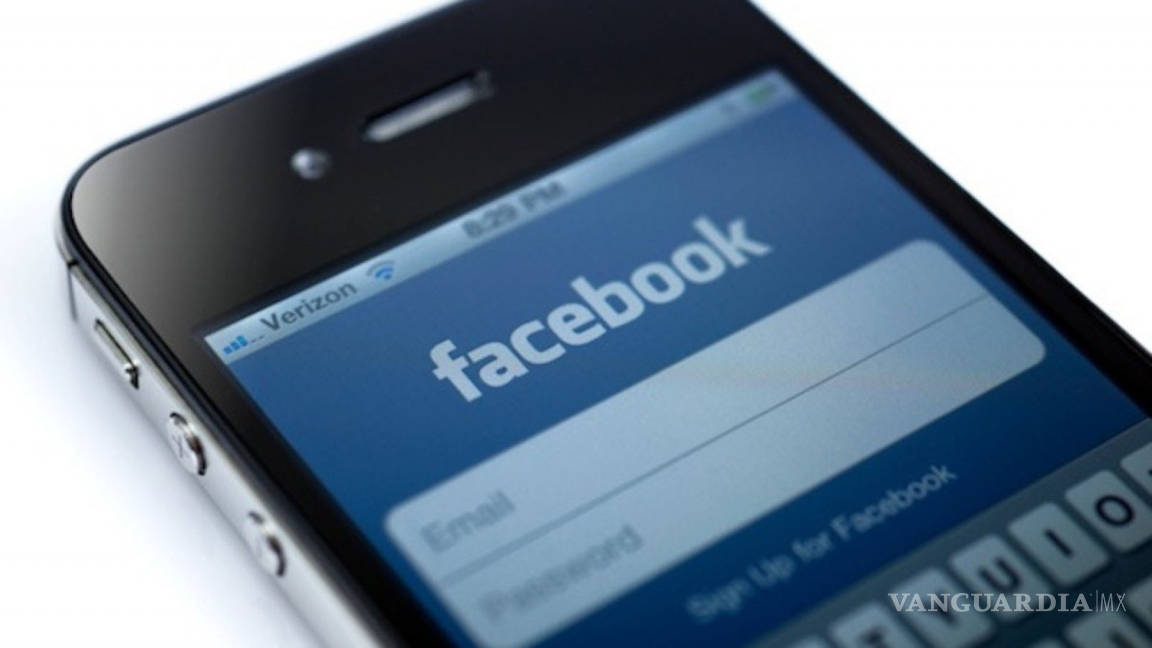 Impide Apple a Facebook usar sistema para ‘espiar’