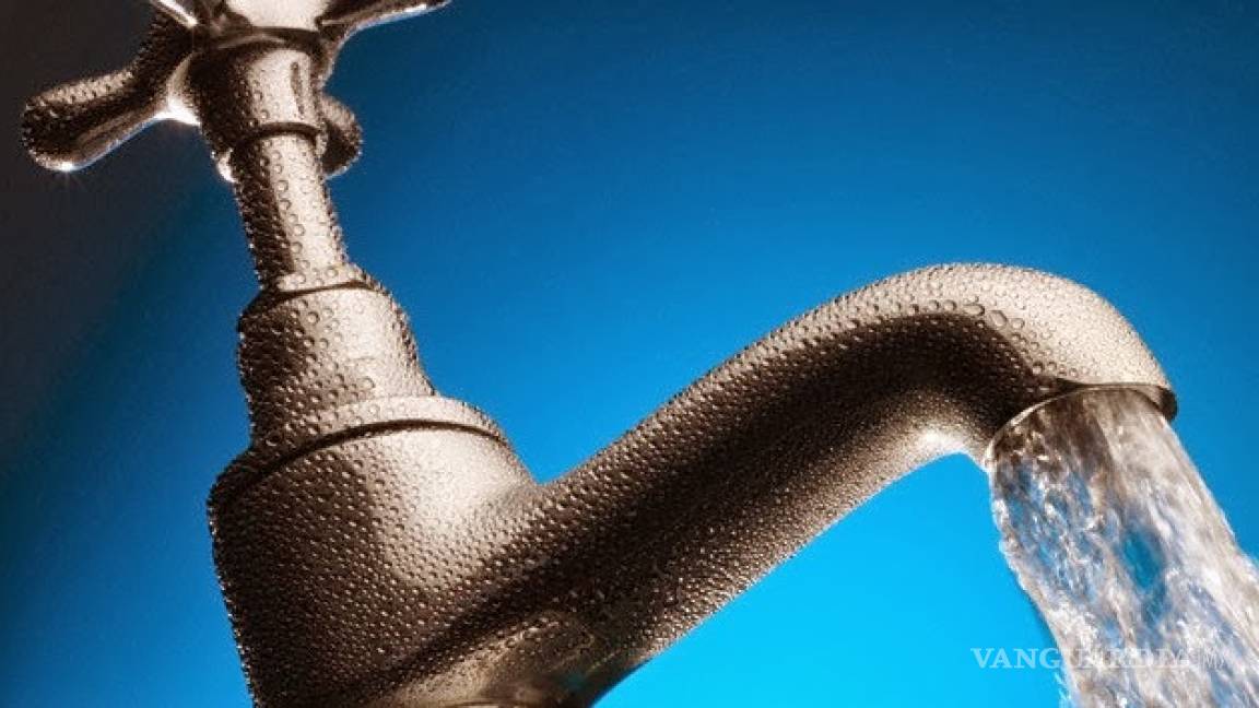 ¿Los decretos firmados por EPN privatizan el agua? Esto dicen especialistas, ONG y el gobierno