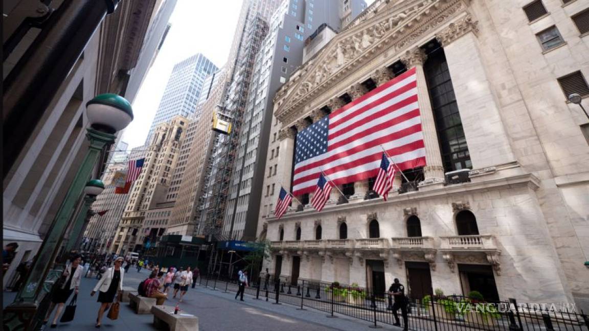 Wall Street cierra en rojo por temores sobre la economía y contagia a la BMV