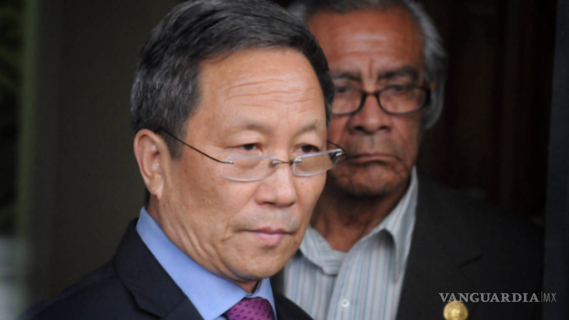Incumple embajador norcoreano orden de abandonar México