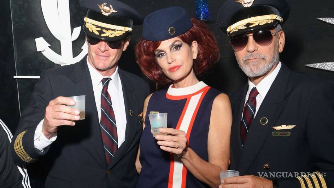 Así de sexy luce George Clooney disfrazado de piloto; ni te imaginas quién es su azafata