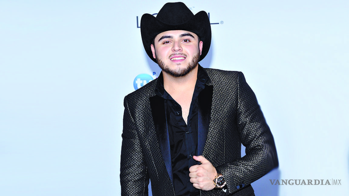 Gerardo Ortiz analiza con abogados su situación