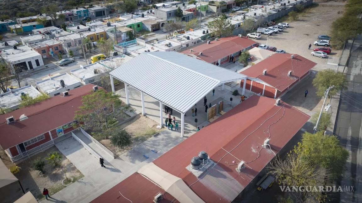 Entrega Gobierno de Monclova techo estructural en primaria Evangelina Elizondo; beneficia a 665 estudiantes