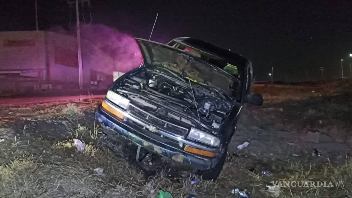 Pierde el control tras accidente en libramiento OFT y termina detenido