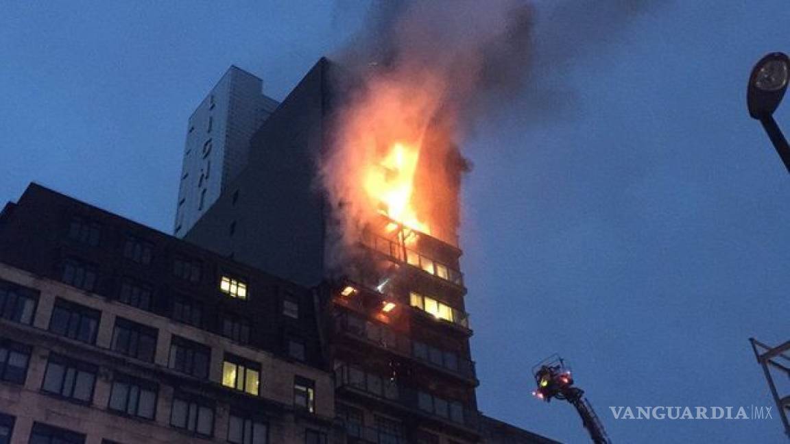 Se declara un incendio en un bloque de doce pisos en Manchester