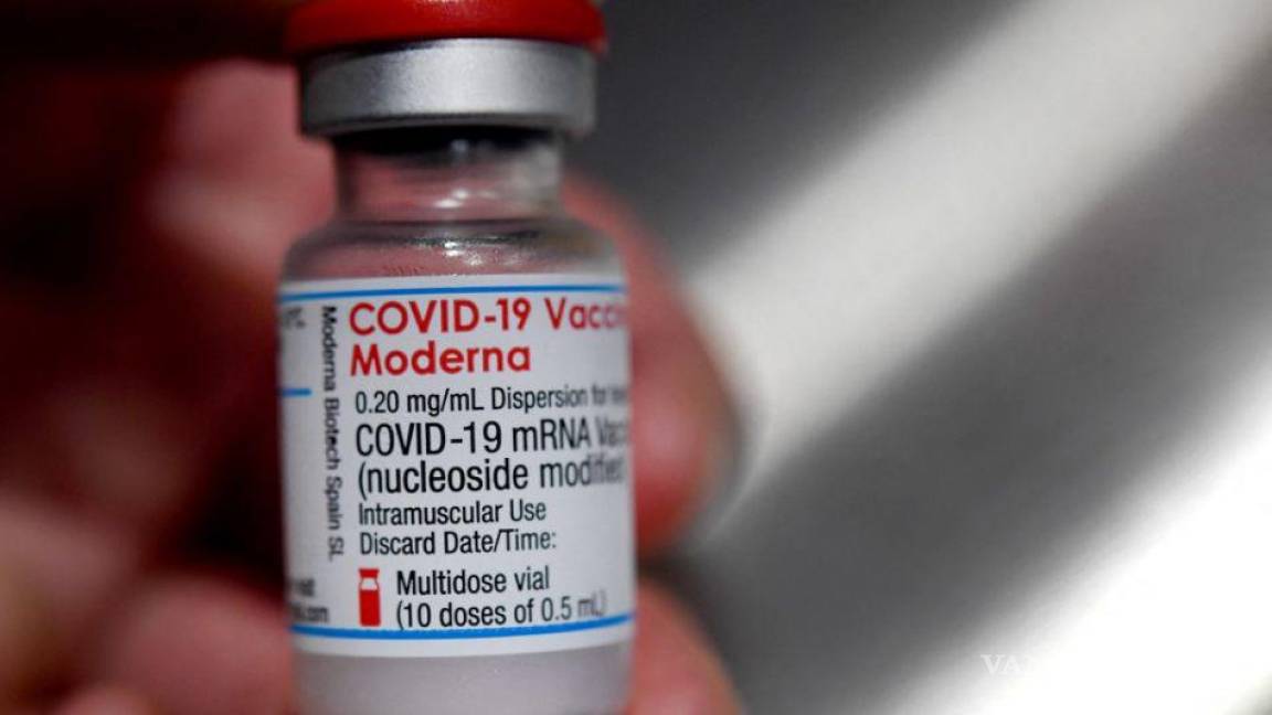Suspenden Dinamarca y Suecia el uso de la vacuna Moderna en jóvenes