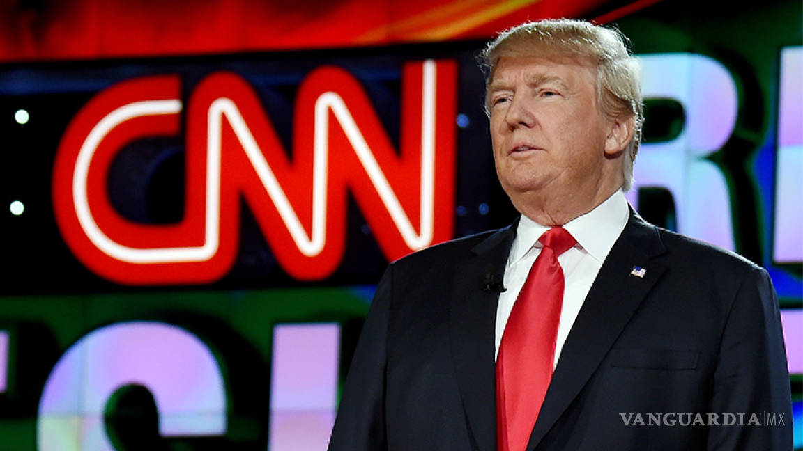 Donald Trump publica video en el que simula golpear a CNN