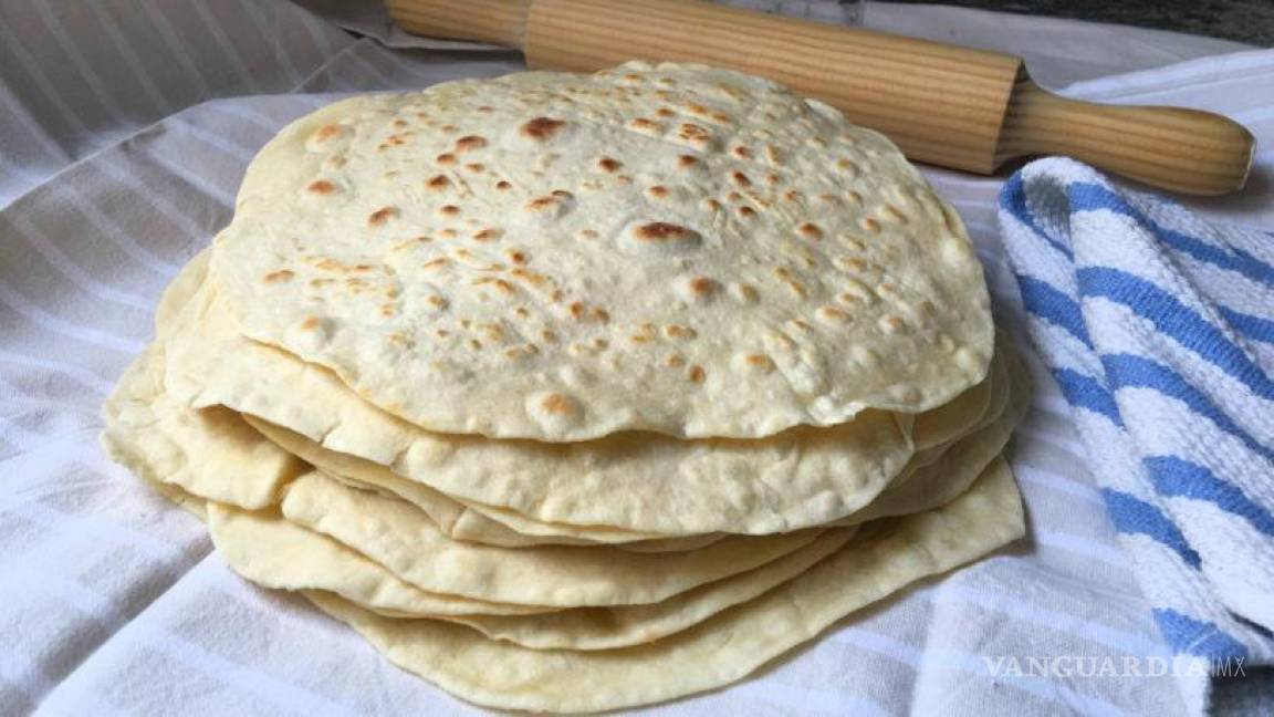 ¡Con las de harina no!... en Saltillo suben las tortillas hasta los 32 pesos por paquete